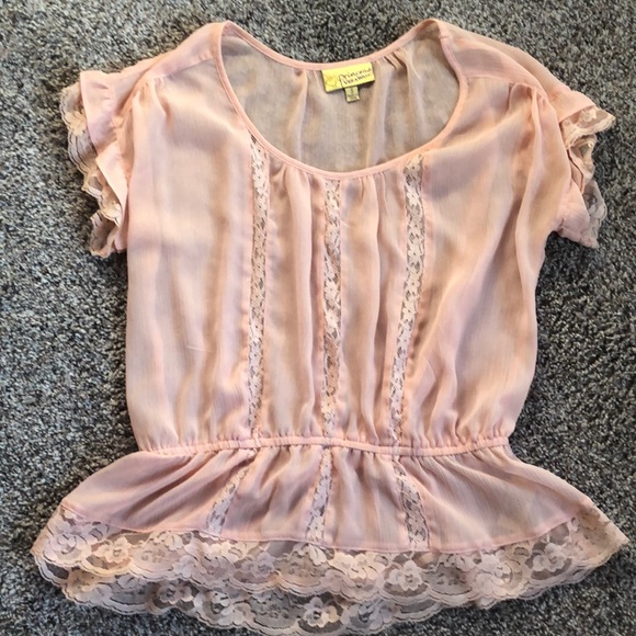 Cute peach dress shirt - Picture 2 of 3